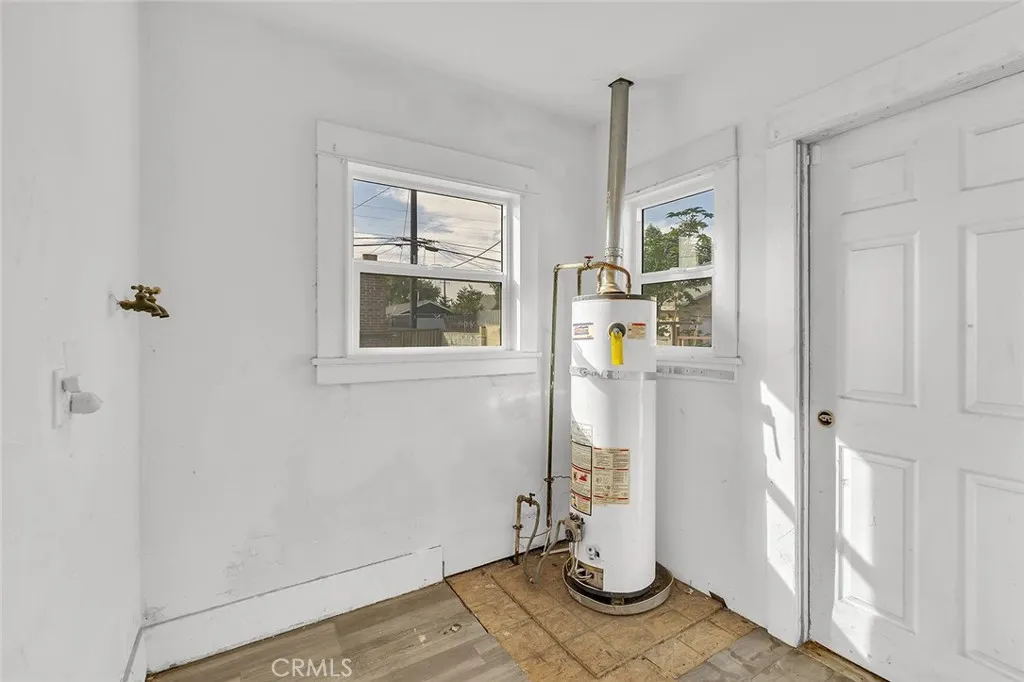 926 East 97th Street, Los Angeles, California 90002 home-pic-18